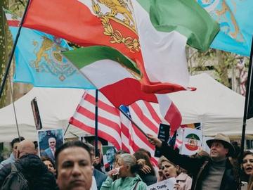 Duizend betogers aan Amerikaanse ambassade na oproep Iraanse oppositie