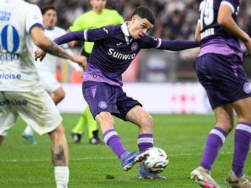 Van drama naar dolle euforie: Anderlecht wint in slotminuten van AA Gent