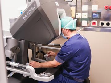 Robot van Hôpital Universitaire Bruxelles zorgt voor primeur in borstchirurgie