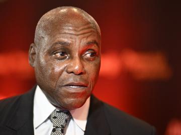 Carl Lewis eregast op 50ste editie Memorial Van Damme: 'Een meeting die steeds vernieuwt'