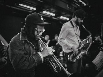Brussels Jazz Orchestra herdenkt jarige Miles Davis: 'Zijn erfenis blijft heilige grond'