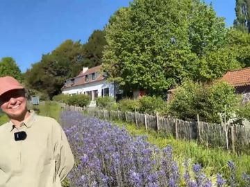 Fleurakker en BRUZZ Radio trakteren de komende week op zelfplukboeketten voor moederdag