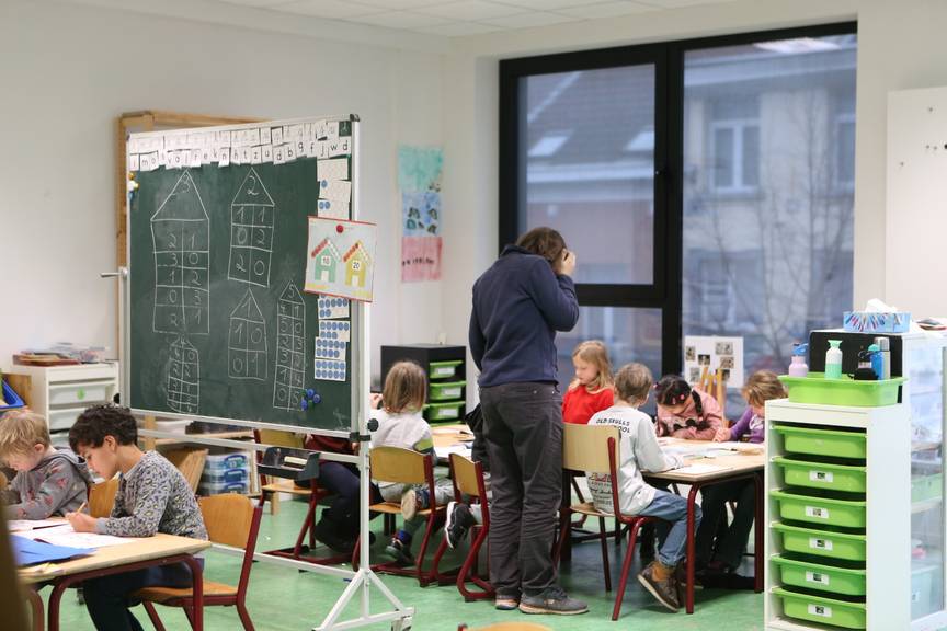 Een klaslokaal van de nieuwe basisschool Eugeen Laermans in Molenbeek