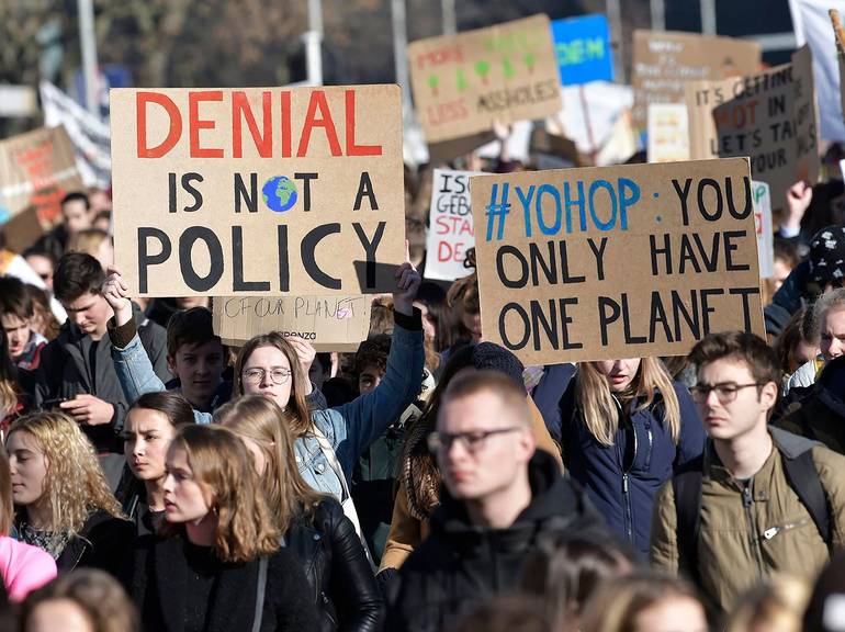 14 februari 2019: klimaatspijbelaars en studenten hoger onderwijs manifesteren voor de zesde donderdag op rij