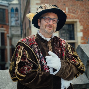 Bart Van Loo is heraut op de Ommegang