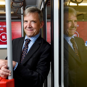 CEO MIVB STIB Brieuc de Meeûs metro openbaar vervoer voorstelling jaarrapport 2016
