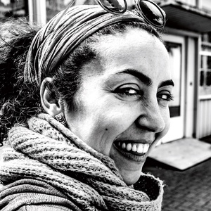 Enfant terrible Rachida Bouganzir, uitbaatster van babycafé Haricot Magique inzet