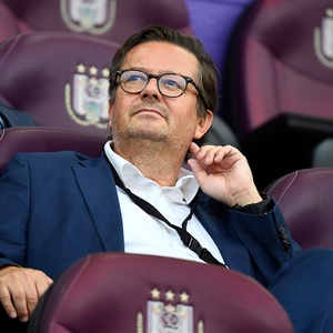 Voorzitter Marc Coucke in de tribune van RSC Anderlecht in het Lotto Park