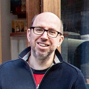 Erik Deneyer, uitbater van stripwinkel Het B-Gevaar in de Beenhouwersstraat, lanceert nu Expo 59