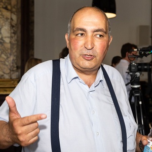 BRZ 20241218 1916 Opvallend Bretellen Fouad Ahidar