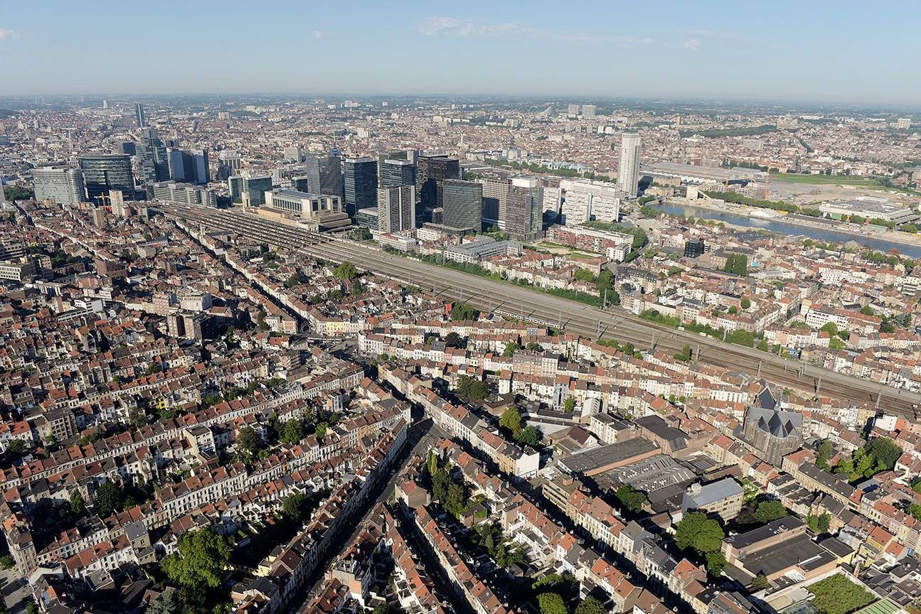 Als de Vlamingen de 19 gemeenten van Brussel willen fuseren, moeten ze de gewaarborgde vertegenwoordiging van de Nederlandstaligen op gewestniveau opgeven.