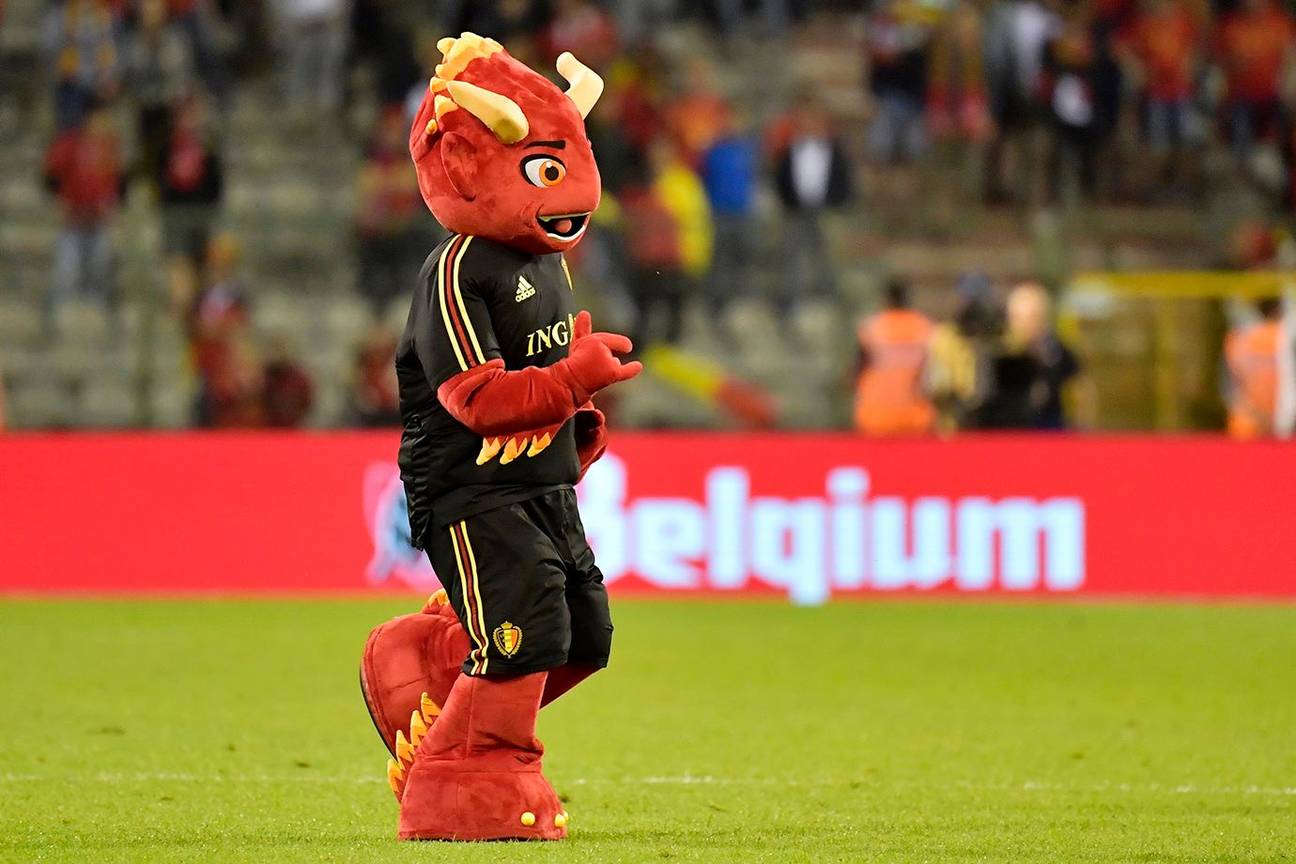 Red, de mascotte van de Rode Duivels voor het WK voetbal 2018 in Rusland