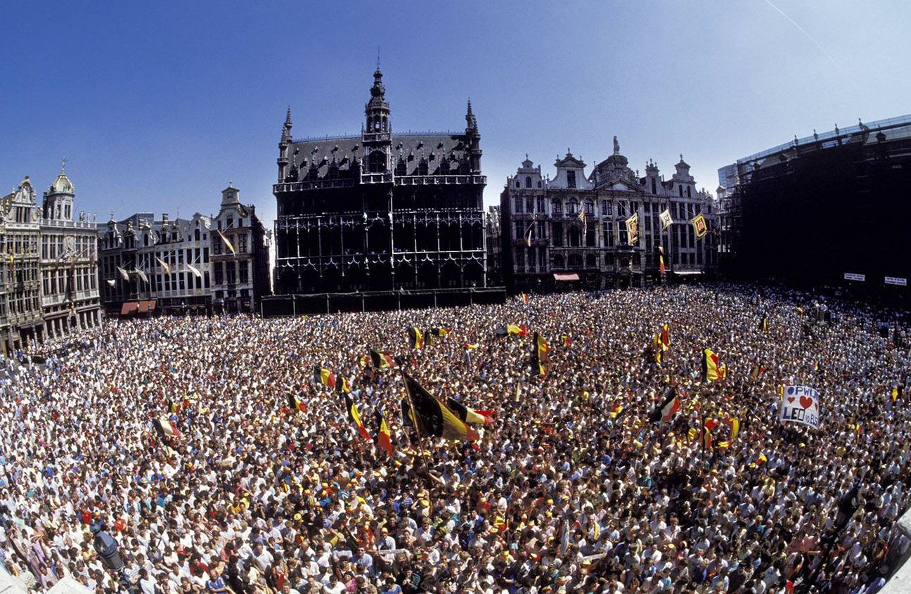 De Rode Duivels werden na hun succesvolle wereldbekercampagne in Mexico in 1986 enthousiast onthaald op de Brusselse Grote Markt