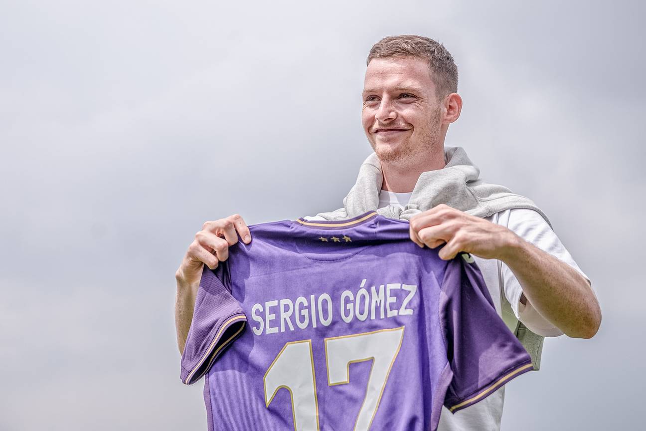 De twintigjarige Gomez genoot zijn jeugdopleiding bij FC Barcelona.
