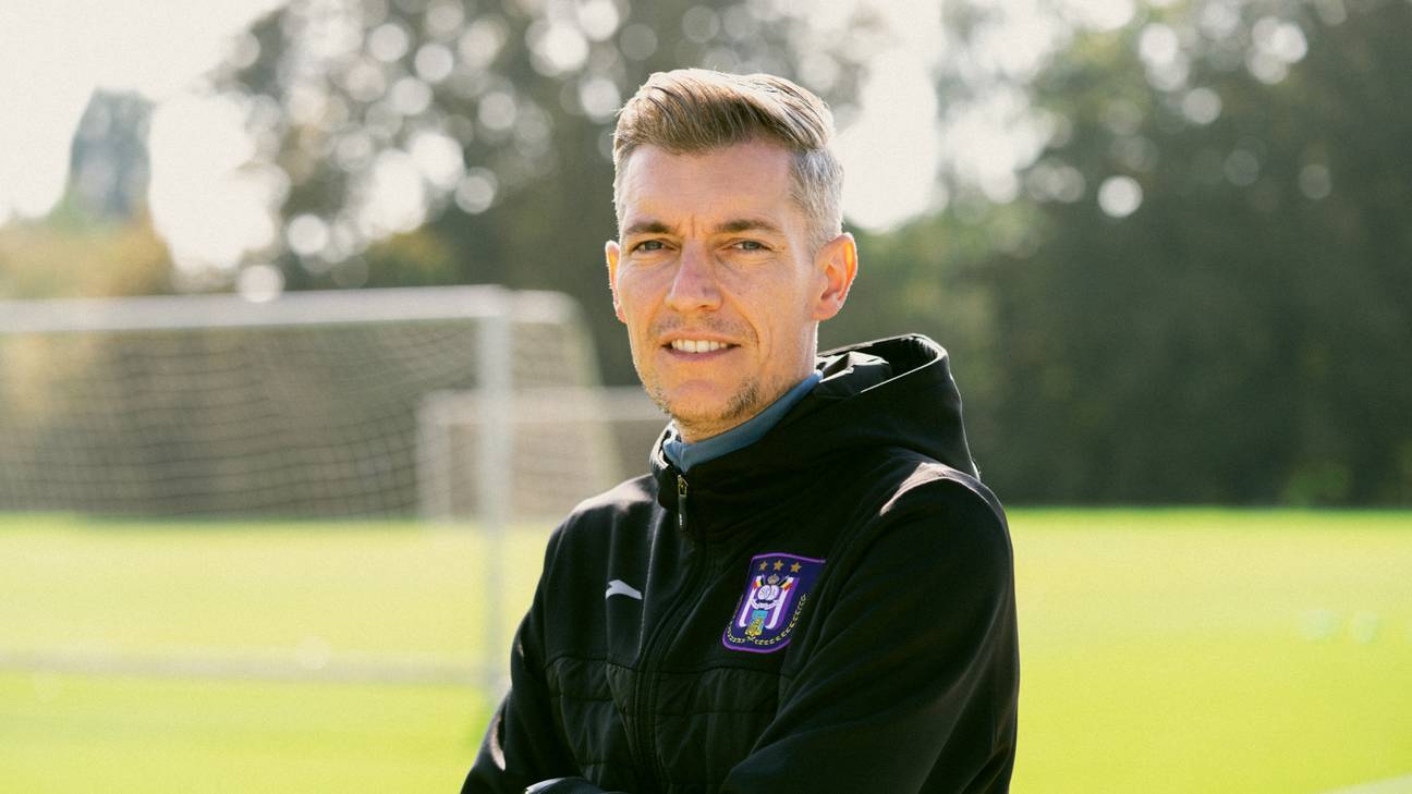 Willem Weijs vervangt Craig Bellamy als assistent bij RSCA Anderlecht.