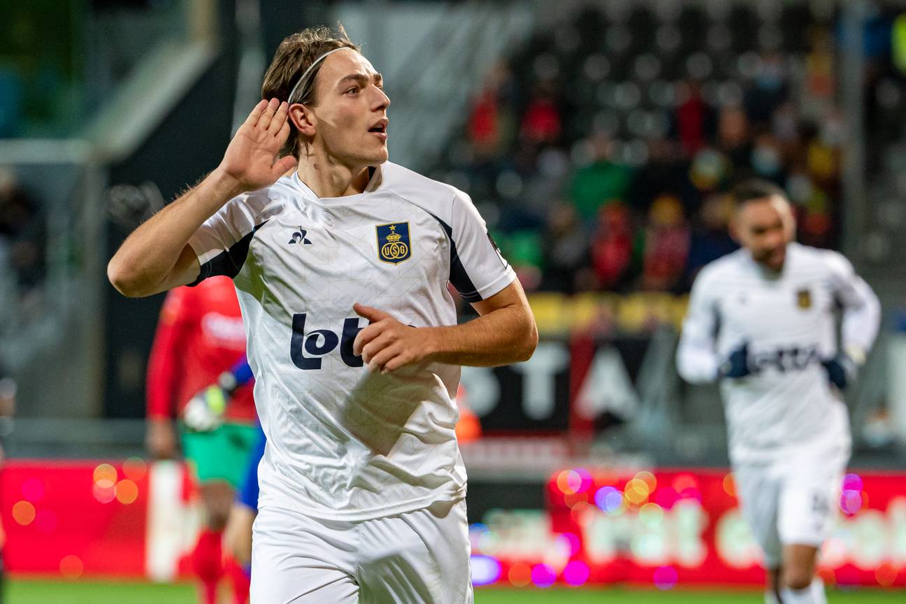 Sterkhouder op het middenveld Casper Nielsen pikte ook zijn doelpuntje mee tegen KV Oostende (21 november 2021).