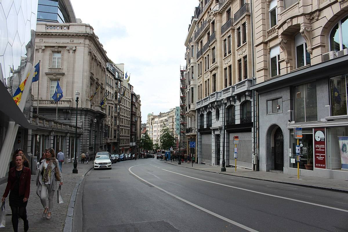 Lombardstraat (met het Brussels parlement)