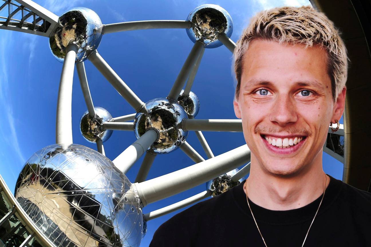 Toerist in eigen stad: Julian Devos en het Atomium