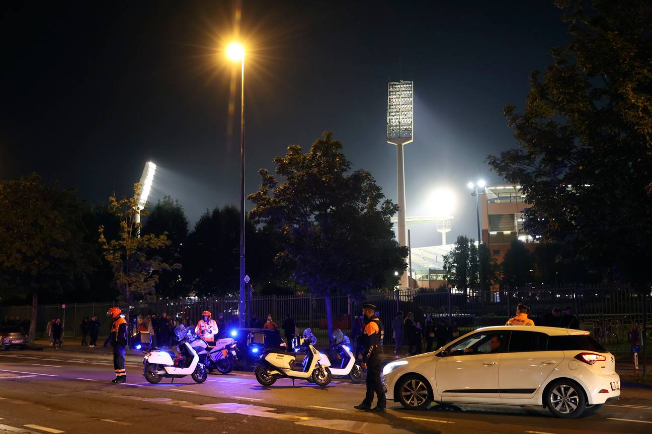 16 oktober 2023: meteen na de aanslag op twee Zweedse voetbalsupporters aan de Ieperlaan, is de politie massaal aanwezig bij het Koning Boudewijnstadion, waar de Rode Duivels speelden tegen Zweden