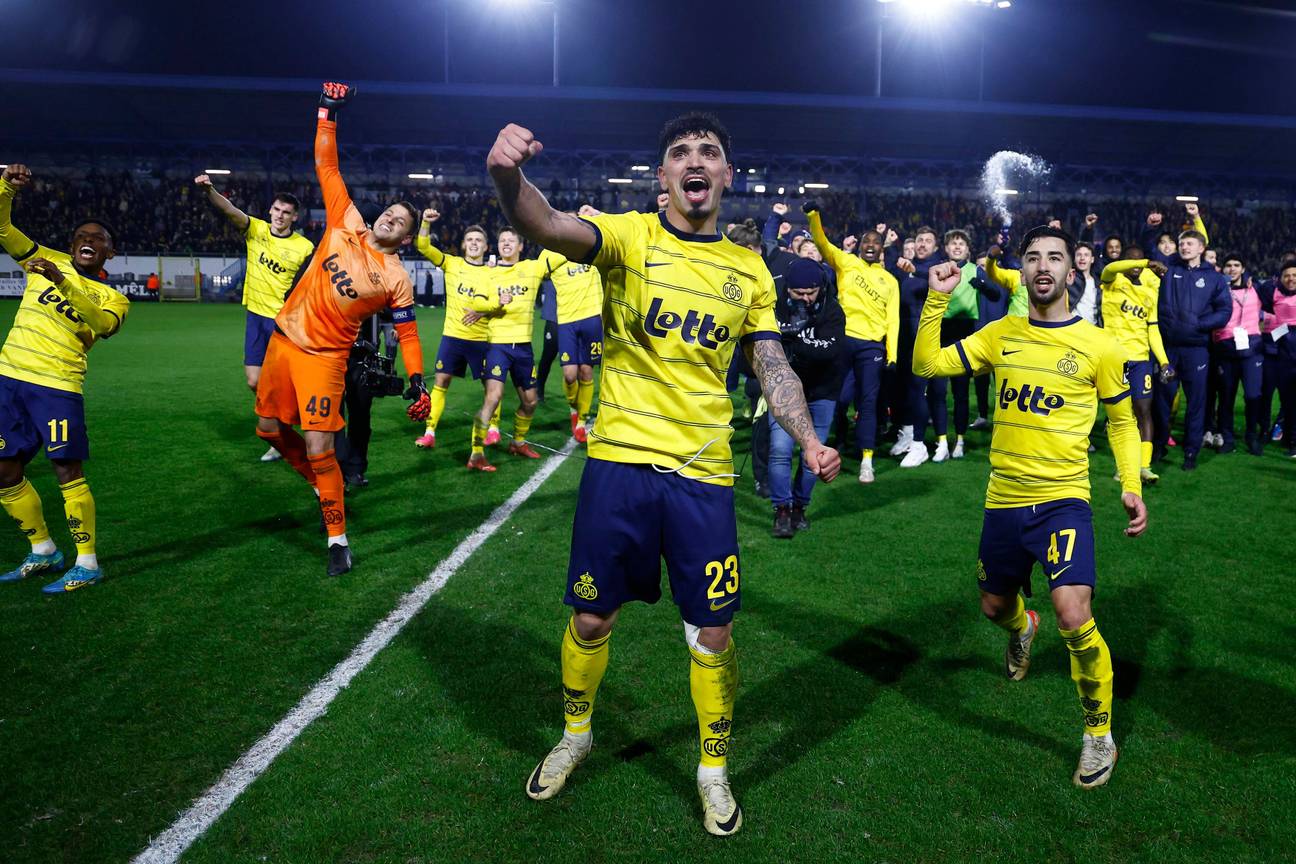 28 februari 2024: Union wint van Brugge de terugwedstrijd van de halve finale van de Beker van België en plaatst zich voor de finale in het Heizelstadion. Cameron Puertas en Mohamed Amoura vieren na de wedstrijd