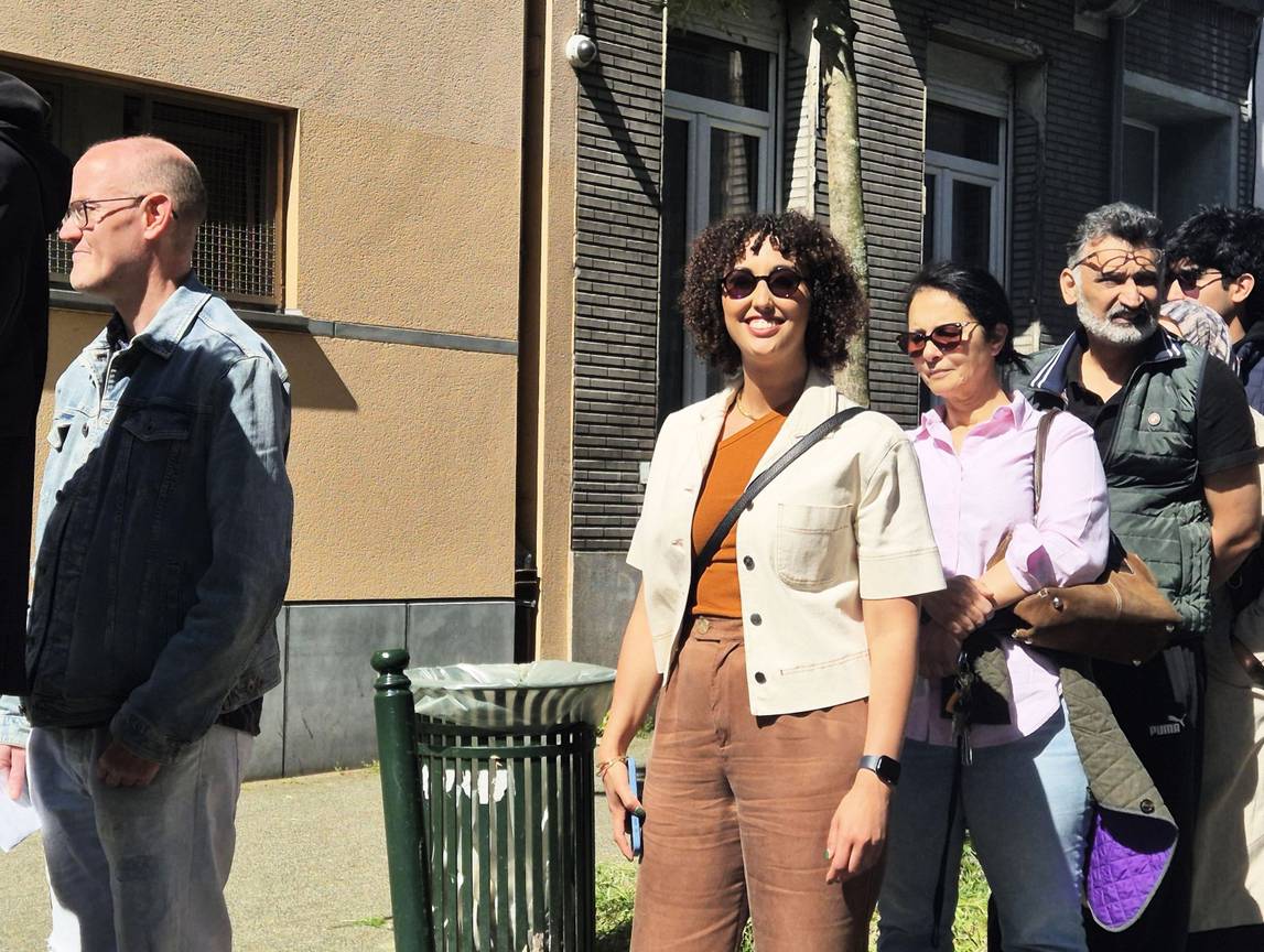 Verkiezingen 2024, 9juni 2024: Nadia Naji, co-voorzitter van Groen en lijsttrekker vaoor het Vlaams Parlement in de rij om te stemmen in Sint-Jans-Molenbeek