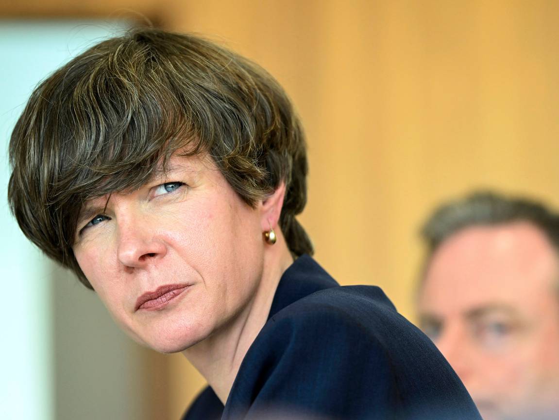 22 april 2024: Cieltje Van Achter en voorzitter Bart De Wever bij de voorstelling van het verkiezingsprogramma van N-VA