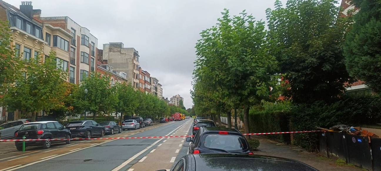 9 oktober 2024, rond 15u: het Meiserplein in Schaarbeek met ingestelde perimeter na eerdere bedreigingen die dag