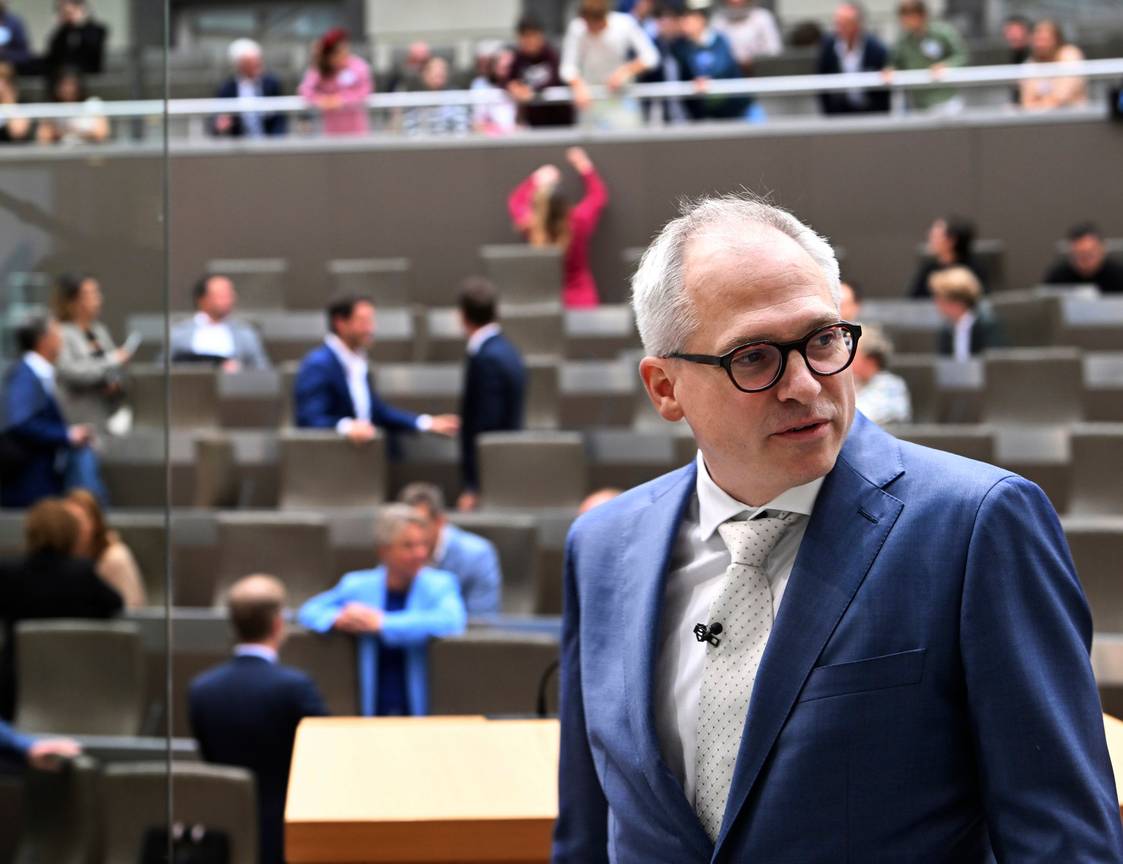 30 september 2024: kersvers Vlaams minister-president Matthias Diependaele (N-VA) in het Vlaams Parlement
