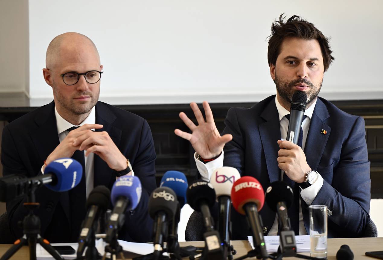 David Leisterh en Georges-Louis Bouchez tijdens hun persconferentie over de beleidsverklaring van MR voor het Brussels gewest.