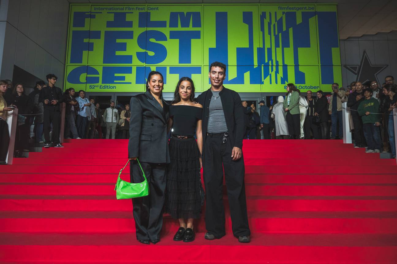 Regisseur Maja-Ajmia Yde Zellama naast hoofdrolspelers Safa Gharbaoui en Mehdi Bouziane op de Belgische première van 'Têtes brûlées' op Film Fest Gent. 