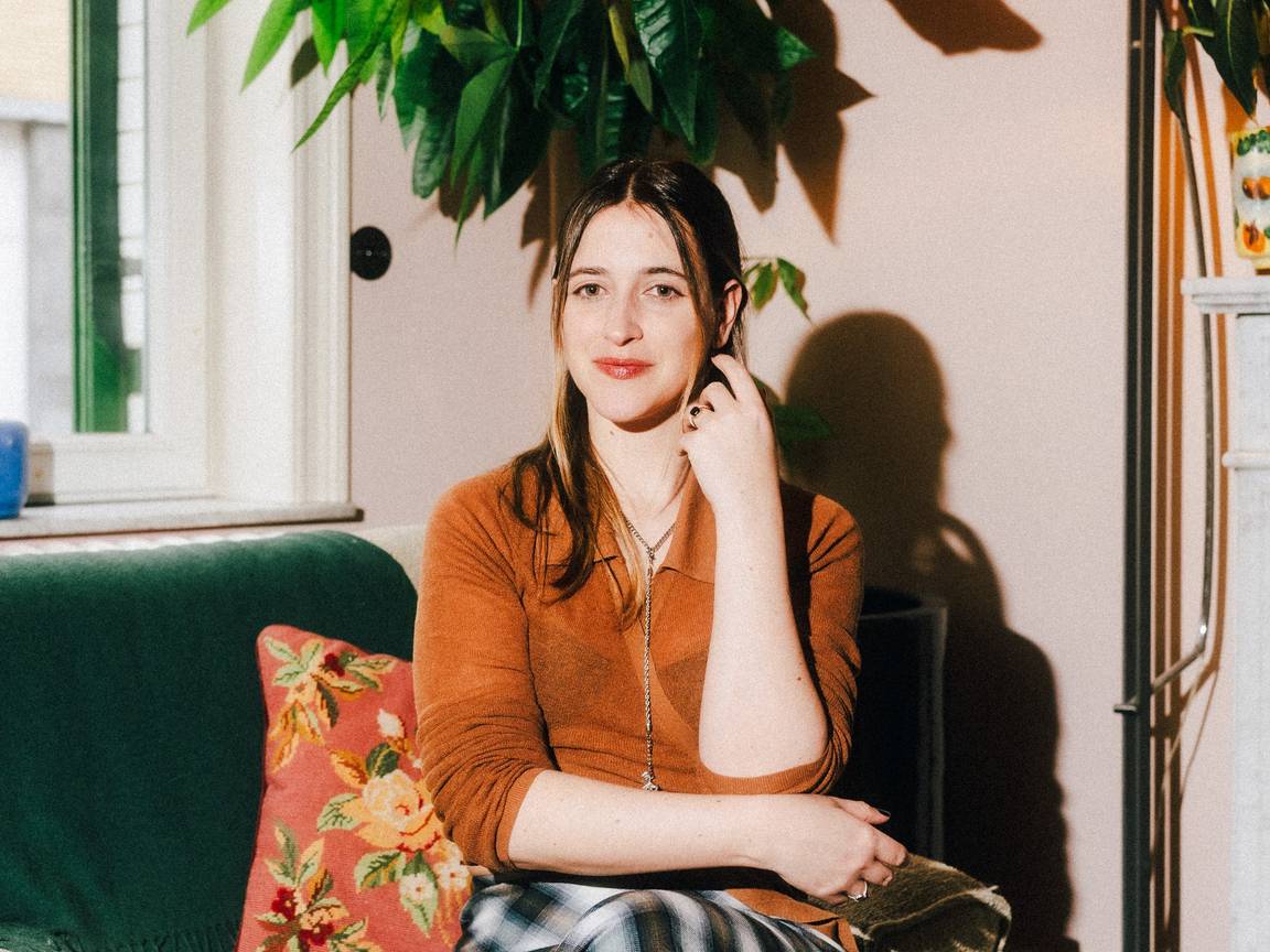 Schrijver Uschi Cop woont in Anderlecht en debuteert met de roman Dodeman