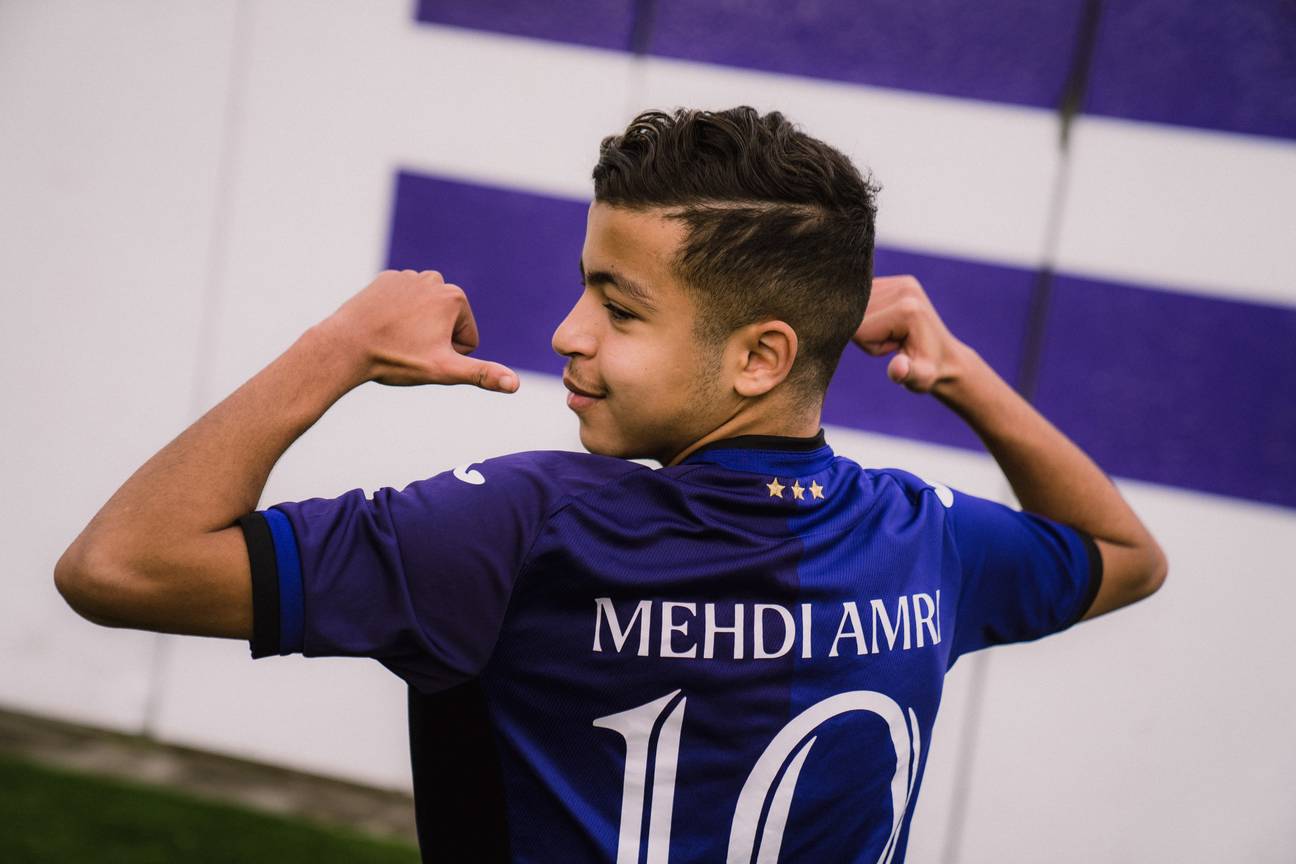 mehdi-amri-al-voor-de-zevende-keer-wereldkampioen-panna-voetbal-bruzz