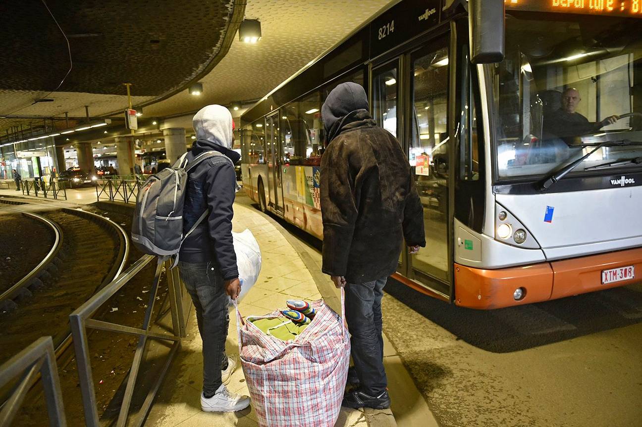 20180111 transitmigranten daklozen zuidstation bus MIVB 1380 920px