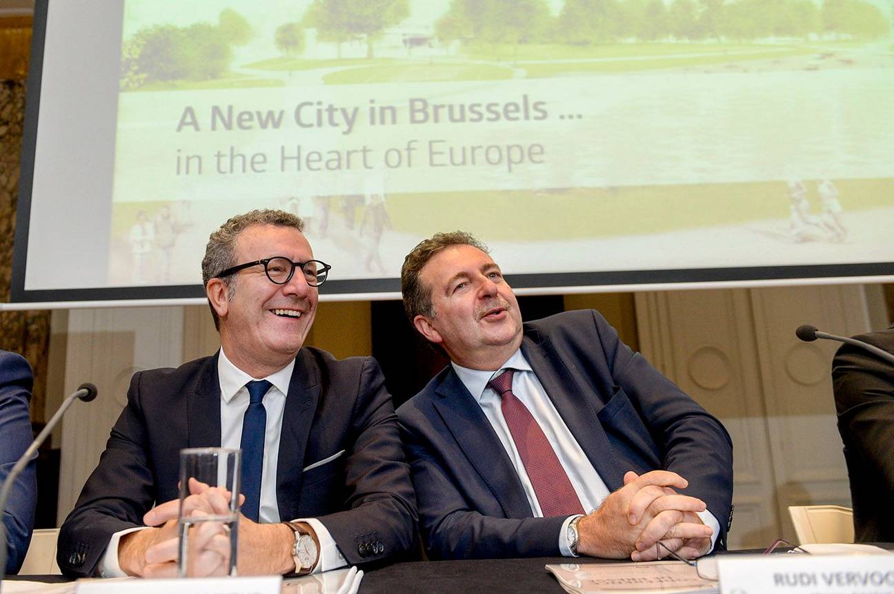 Ondertekening overeenkomst Neo 1 consortium Unibail-Rodamco CFE en Besix Yvan Mayeur Rudi Vervoort PS