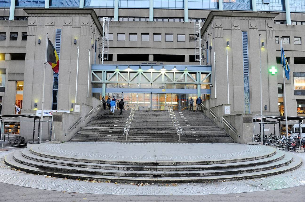 Noordstation trein spoorwegen openbaar vervoer NMBS 2