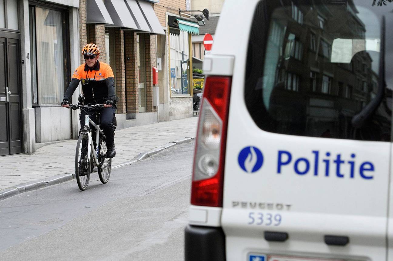 Fietsbrigade politie Elsene politieauto politieagent