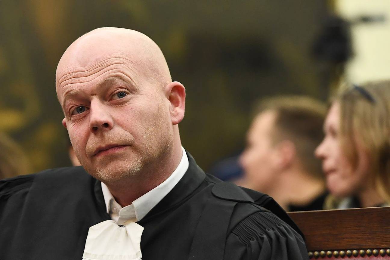 Correctionele Rechtbank Brussel opening proces Salah Abdeslam en Sofiane Ayari schietpartij Vorst Driesstraat terreuronderzoek aanslagen Brussel advocaat Sven Mary
