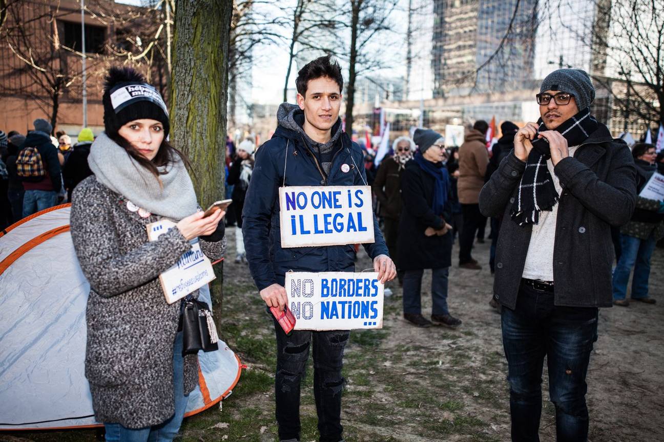 Human Wave for solidarity and humanity solidariteit vluchtelingen asiel migratie solidariteit burgerplatform platform maximiliaanpark