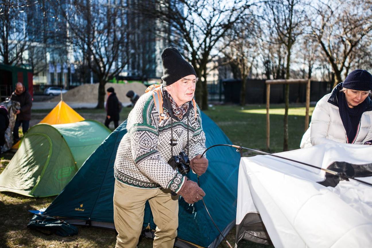 Human Wave for solidarity and humanity solidariteit vluchtelingen asiel migratie solidariteit burgerplatform platform maximiliaanpark