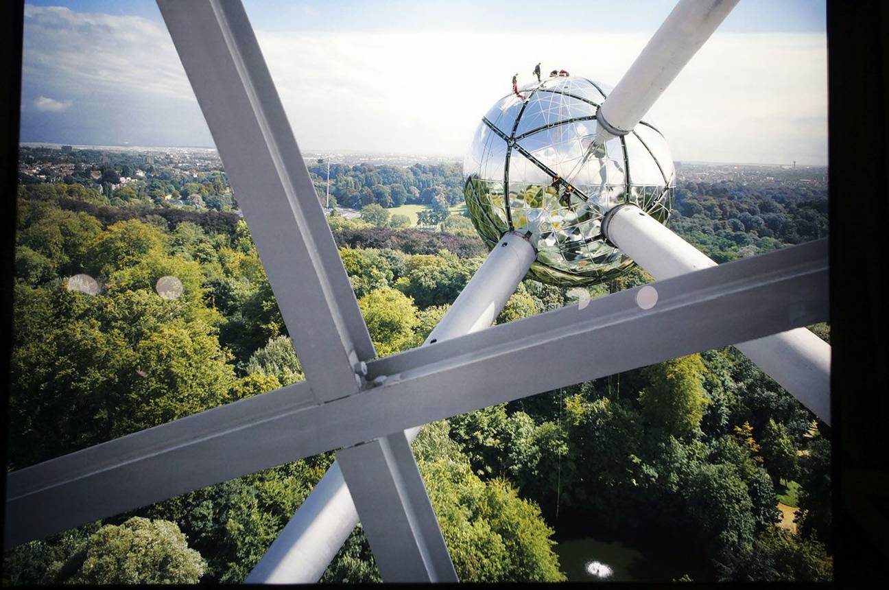 14-2-2006 Heropening van het gerenoveerde atomium.