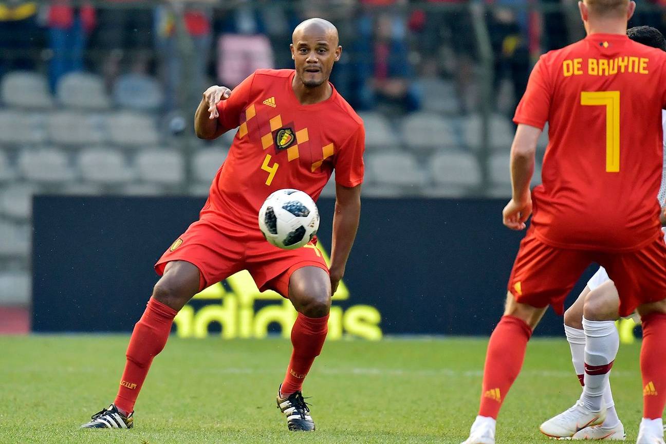 Vincent Kompany loopt een blessure op tijdens vriendschappelijke wedstrijd tegen Portugal op 2 juni 2018
