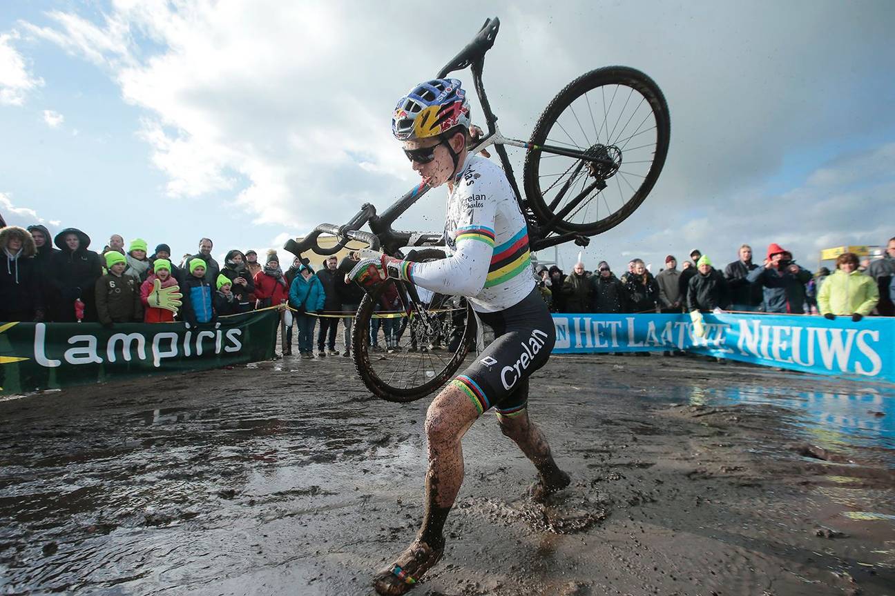 Wout Van Aert tijdens de Telenet Superprestige Cyclo cross in Hoogstraten in 2018.