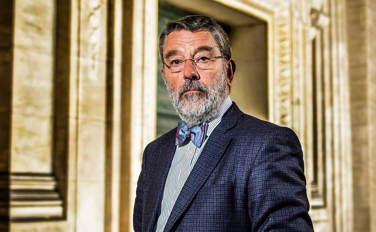 Luc Hennart, voorzitter van de Rechtbank van Brussel, in het justitiepaleis