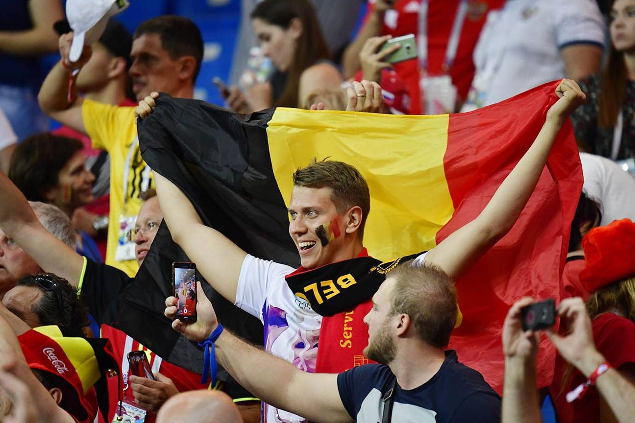 Tricolore supporters van de Rode Duivels tijdens de wedstrijd tegen Japan in de achtste finales op het WK2018