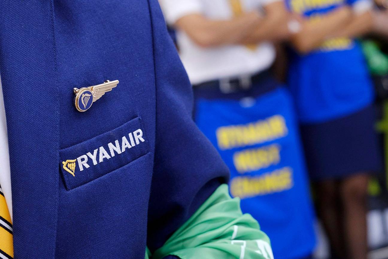 Staking van het boordpersoneel van vliegtuigmaatschappij Ryanair in de luchthaven van Zaventem Brussels Aiport