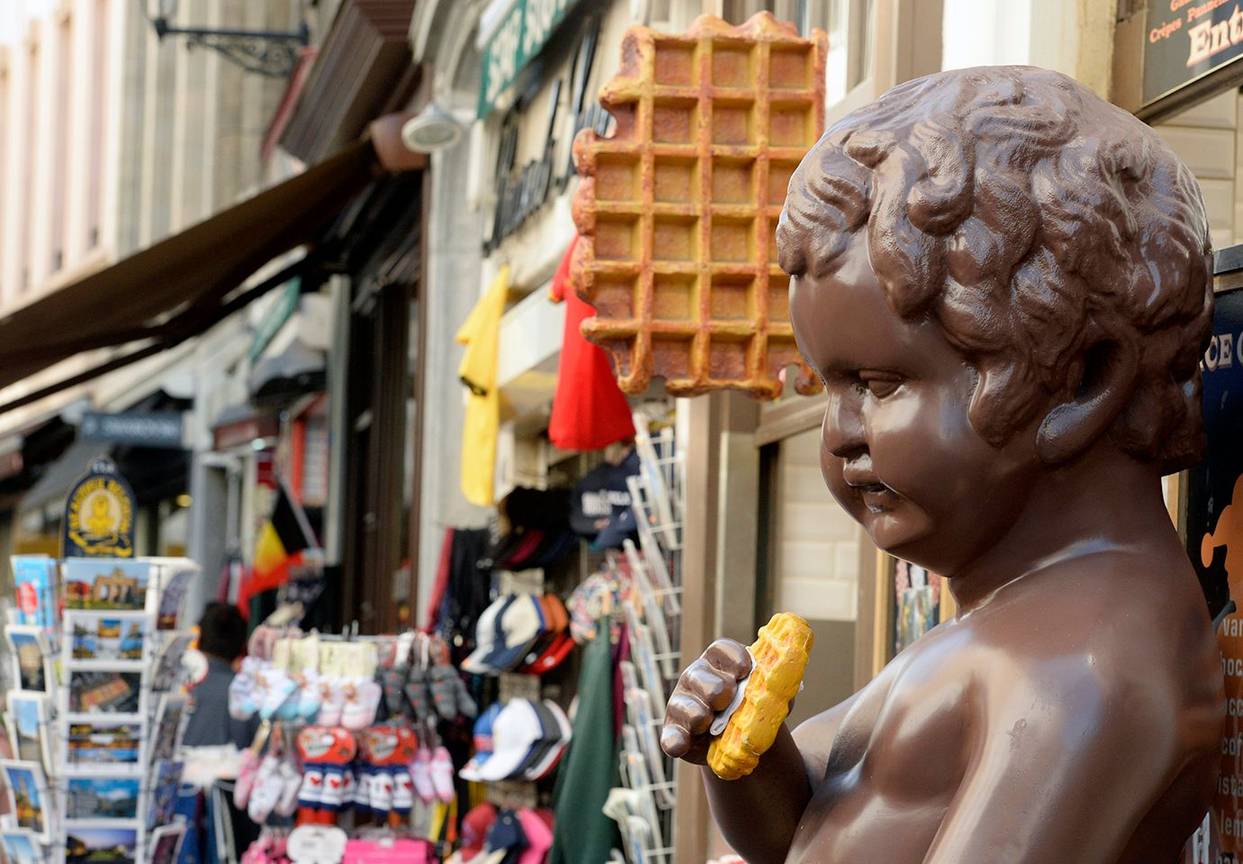 toerist toerisme manneken pis wafel zomer chocolade centrum Brussel Eikstraat Stoofstraat souvenirwinkel