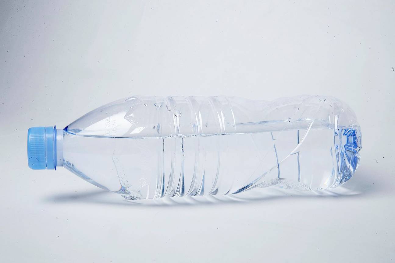 Water in plastic flessen