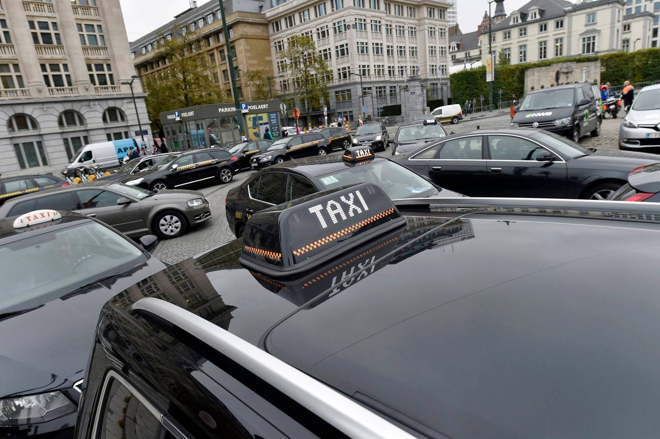 20181014 taxiprotest tegen Uber taxichauffeurs Poelaertplein