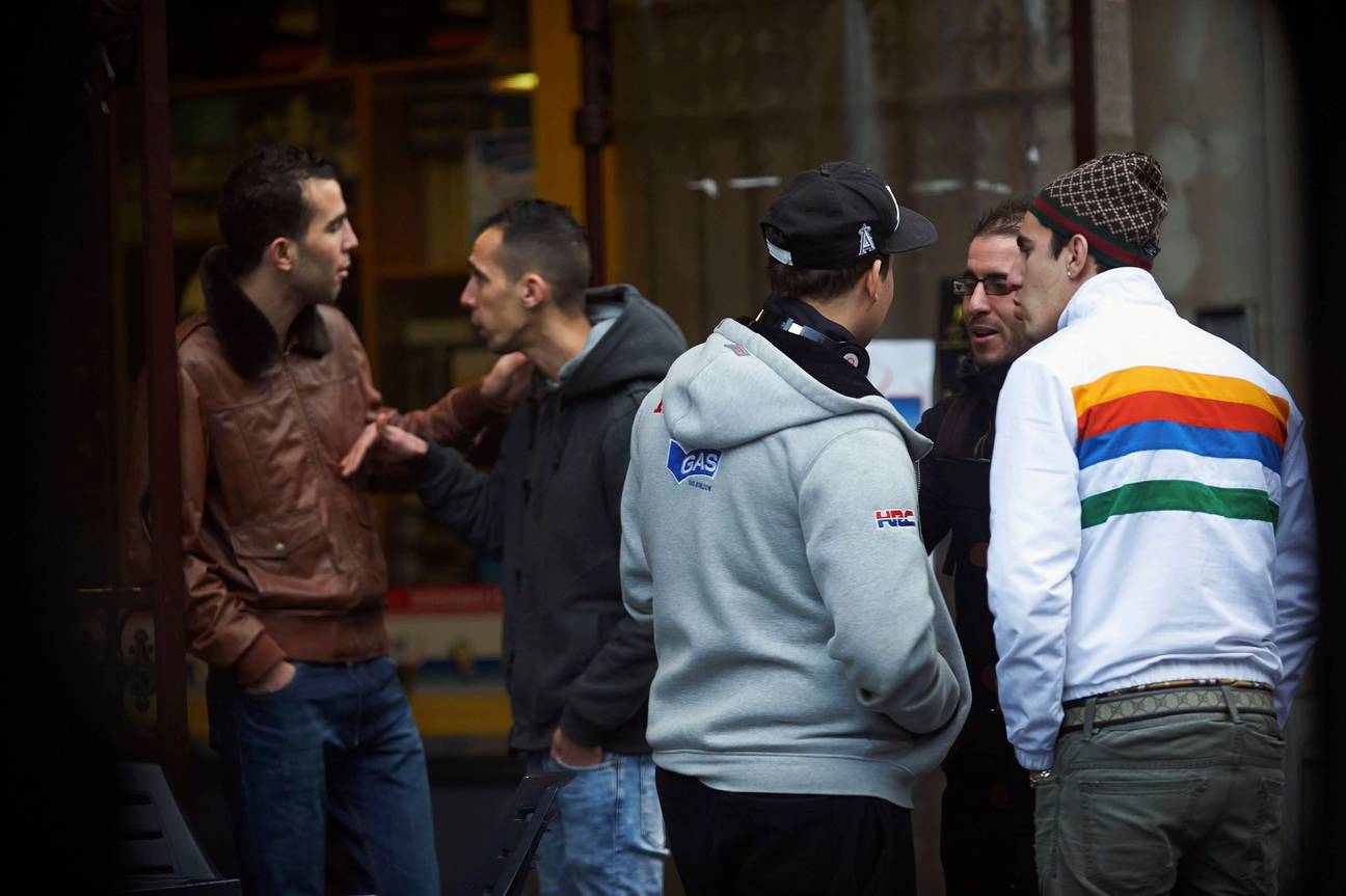 jongeren jeugd tieners hangjongeren straatleven