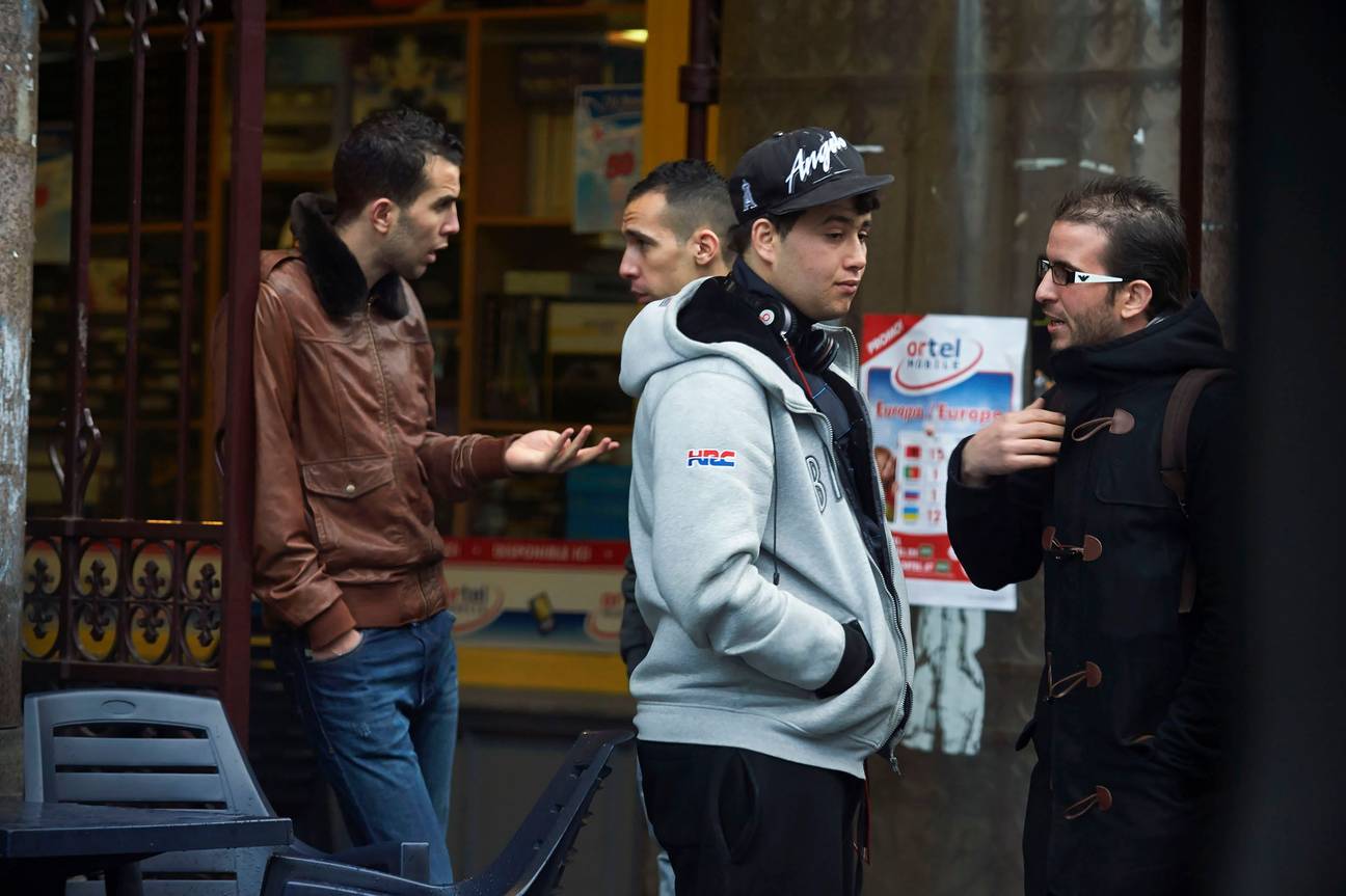 jongeren jeugd tieners hangjongeren straatleven